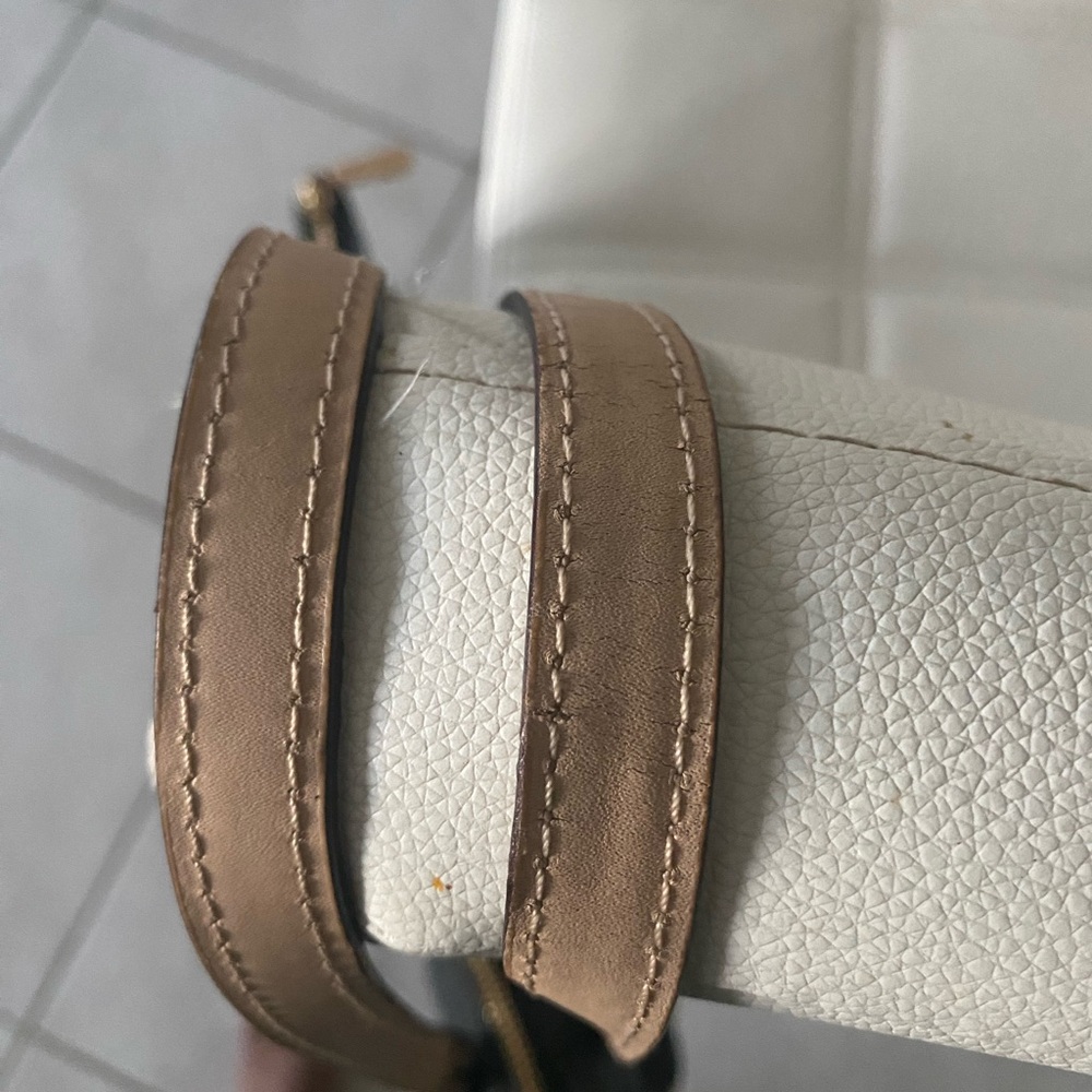 MICHAEL KORS BLACK AND TAN LEATHER BAG - Picture 3 of 7